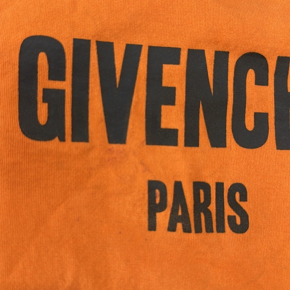 Givenchy - Picture 3 of 3